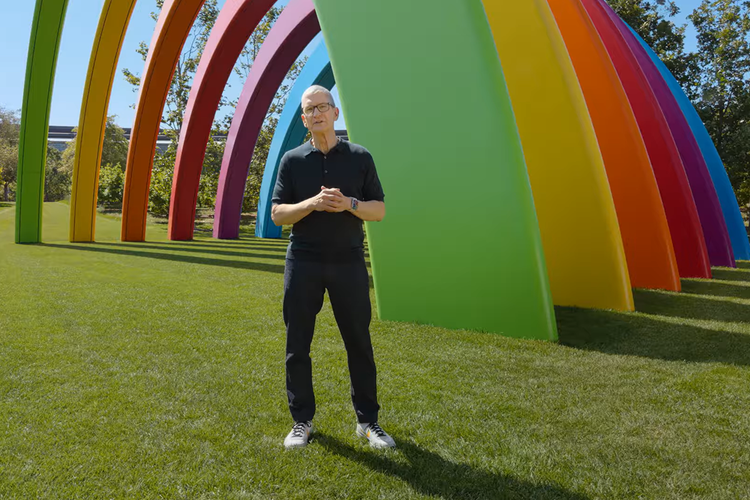 CEO Apple Tim Cook pada Acara WWDC 2026