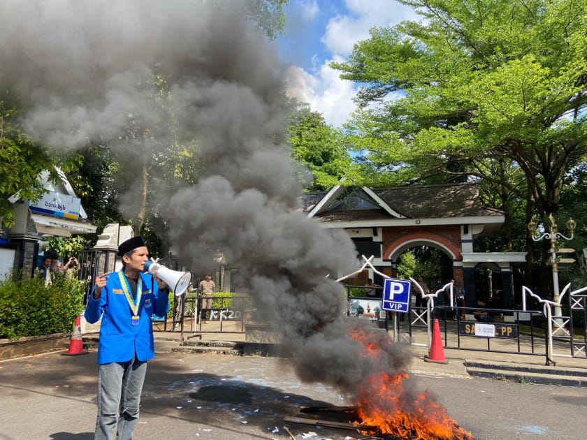 PMII Purwakarta Kritik Keras Kebijakan Jam Malam Bupati Purwakarta: Pelajar Dibatasi, Kreativitas dan Kesejahteraan Terabaikan