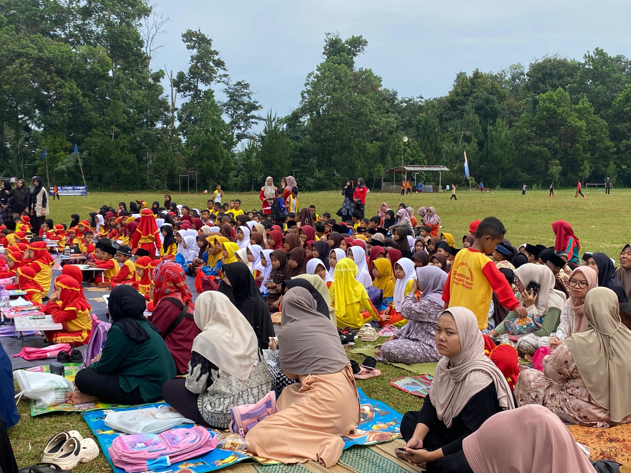 Menghidupkan Literasi Desa: Saresahan Aksara KKN STAI Riyadhul Jannah di Taringgul Tengah